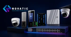 Cámaras HikVision y control de acceso instalados por Novatic Group en Ecuador.